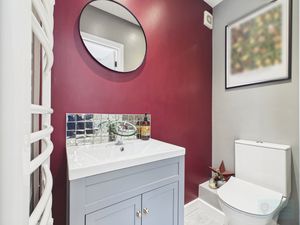 WC- click for photo gallery